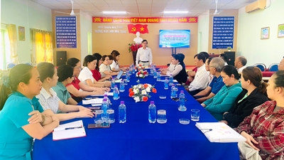 Phường Nha Trang thẩm định, lựa chọn đơn vị cung cấp thực phẩm phục vụ hoạt động bán trú tại Trường Mầm non Nha Trang